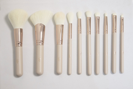  SET NEW GLAM BRUSHES