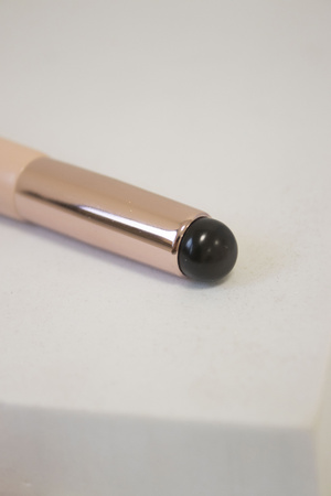 DOUBLE-SIDED APPLICATOR with brush